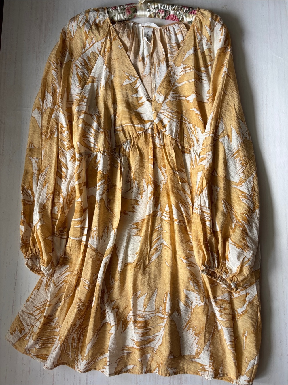 H&M Ivory and Golden Tan Printed Babydoll Dress Size Large Like New